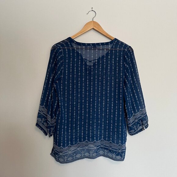 Reitman's. Sheer Blue Pattern Top. Size Petite M. Womens. - Picture 2 of 7